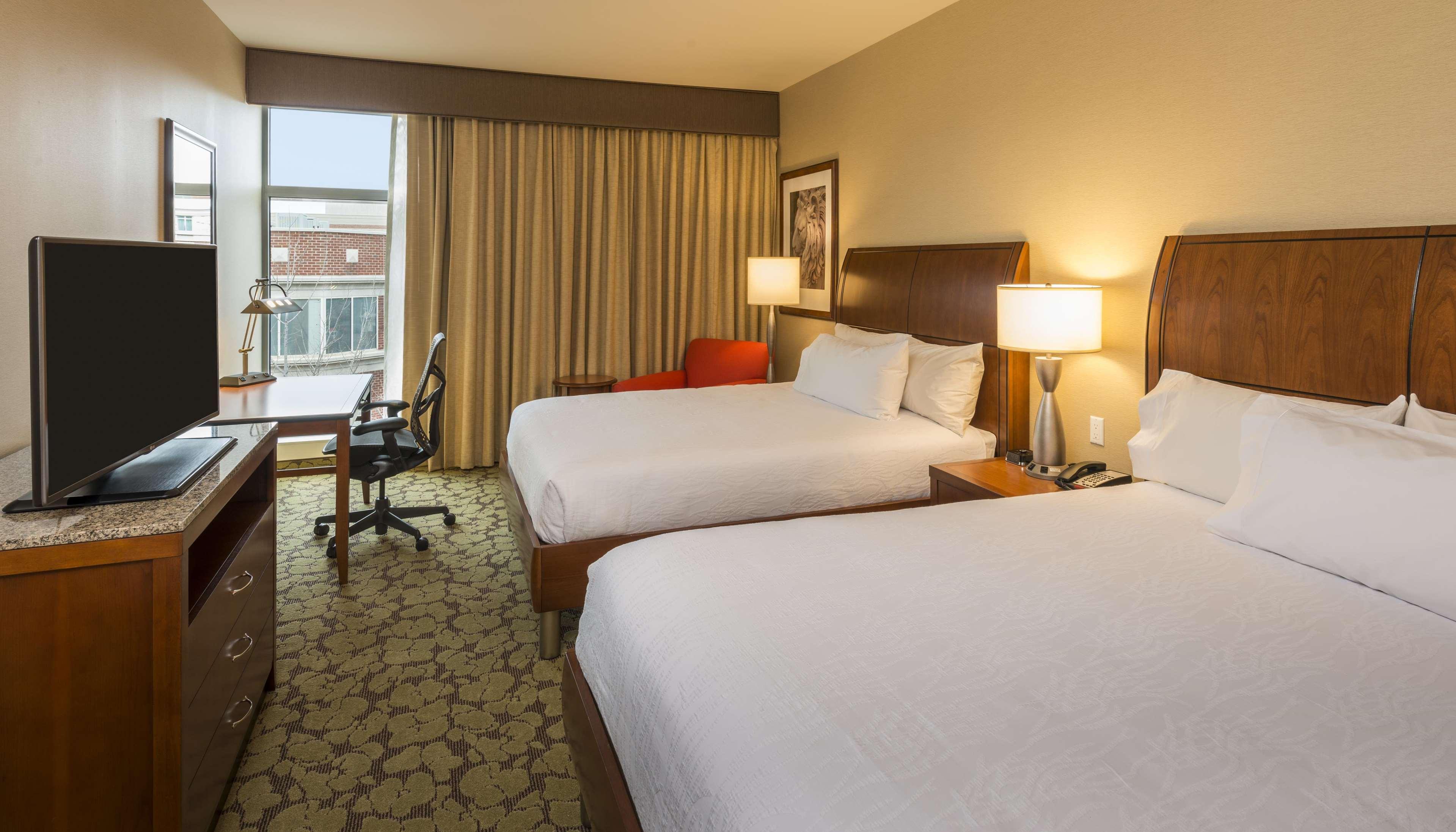 Hilton Garden Inn Alexandria Old Town National Harbor Exterior foto